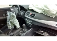 renault megane iii berlina 5 p del año 2010 2