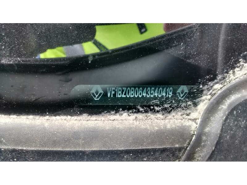 renault megane iii berlina 5 p del año 2010