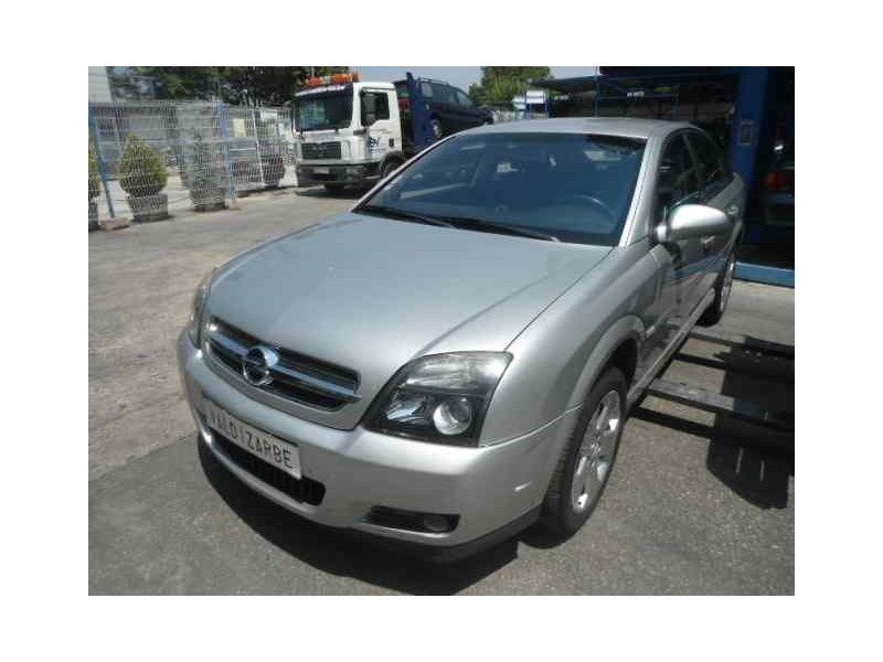 opel vectra c berlina del año 2004