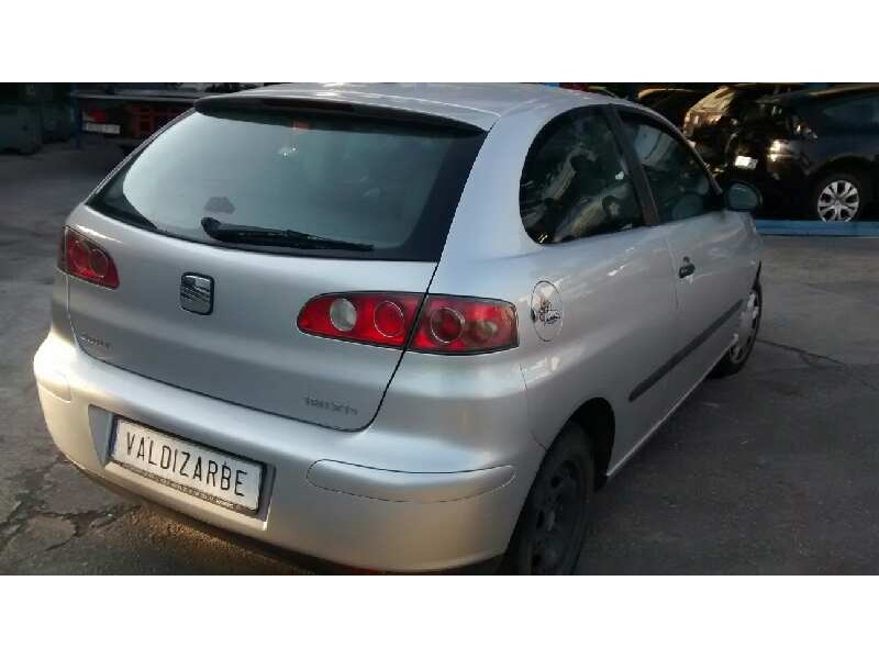 seat ibiza (6l1) del año 2001