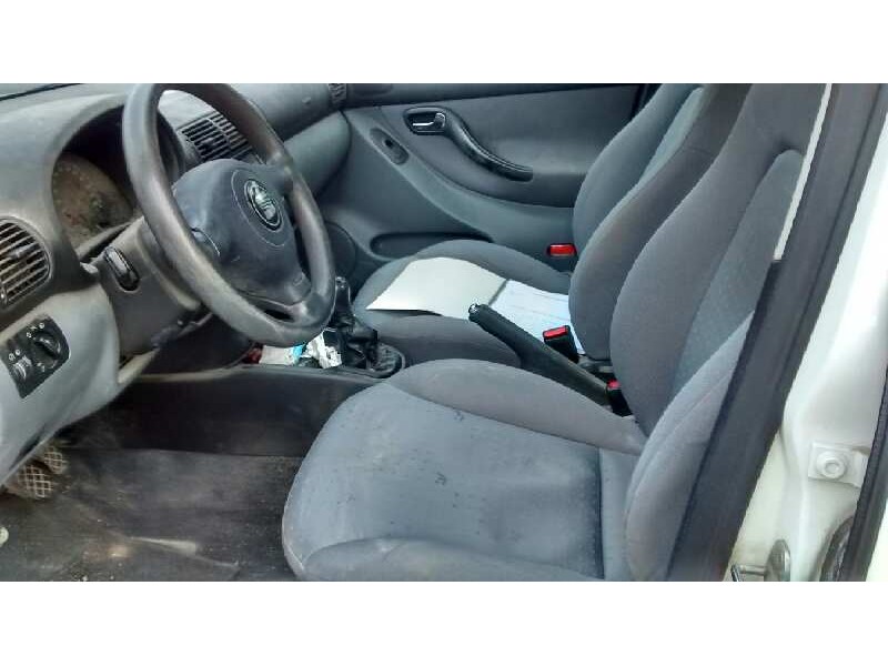 seat toledo (1m2) del año 2001