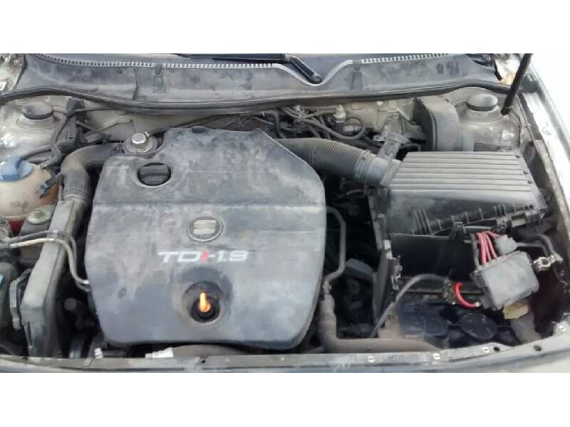 seat toledo (1m2) del año 2001