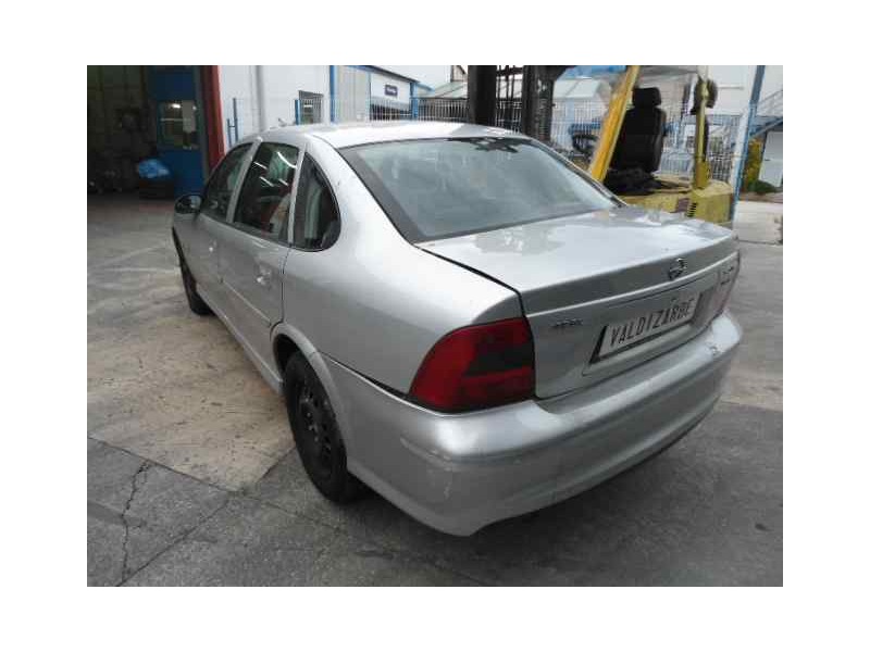 opel vectra b berlina del año 1999