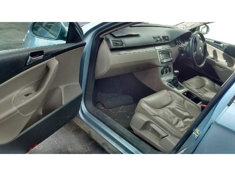 volkswagen passat variant (3c5) del año 2007