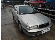 skoda octavia berlina (1u2) del año 2000