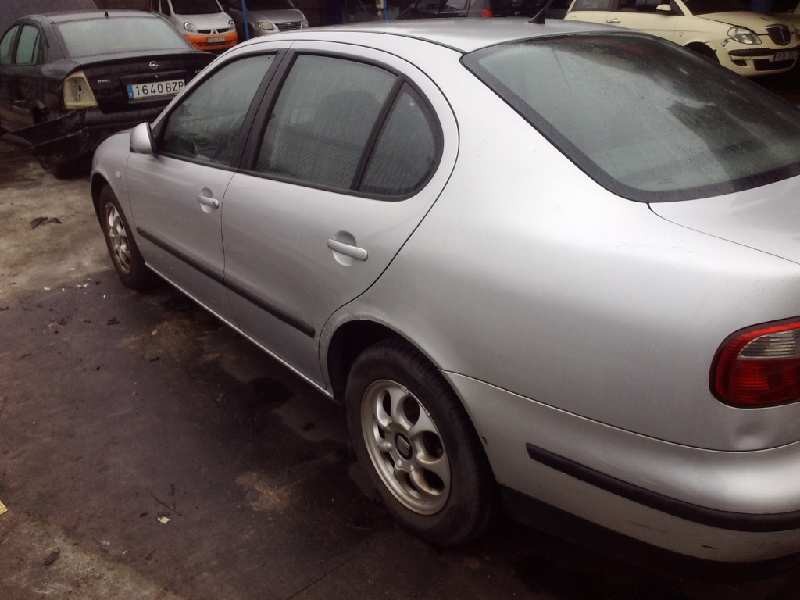 seat toledo (1m2) del año 2000