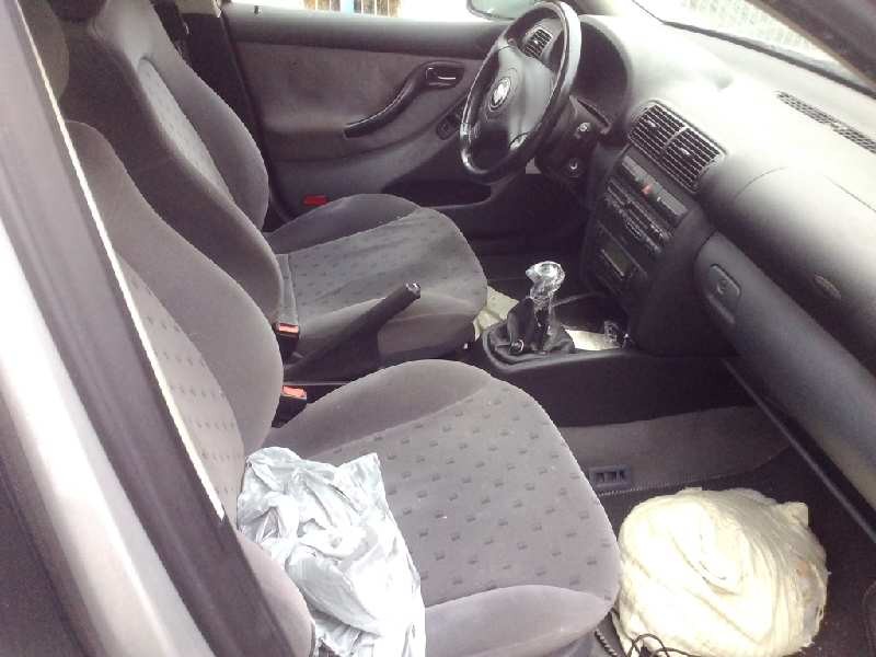 seat toledo (1m2) del año 2000