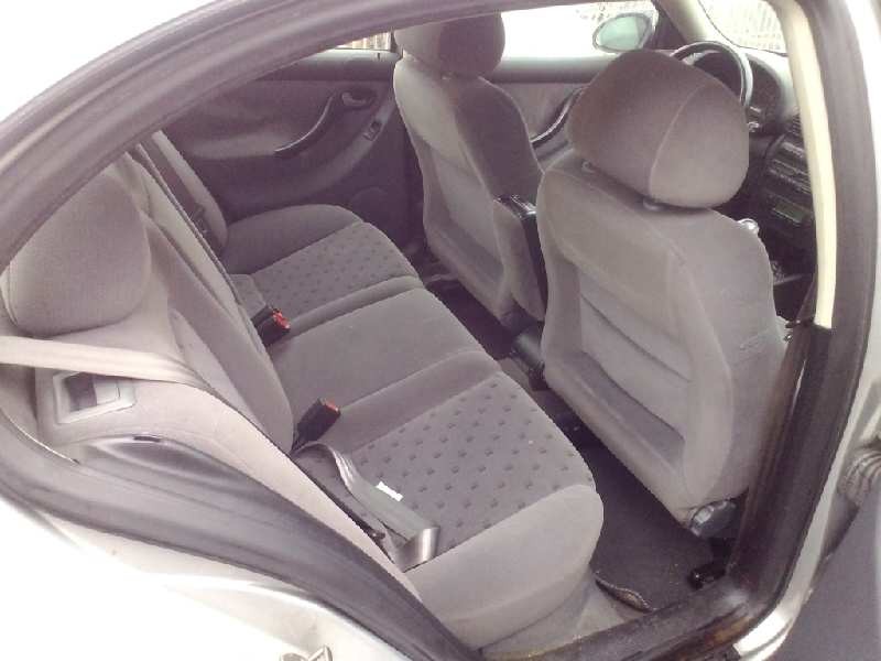 seat toledo (1m2) del año 2000