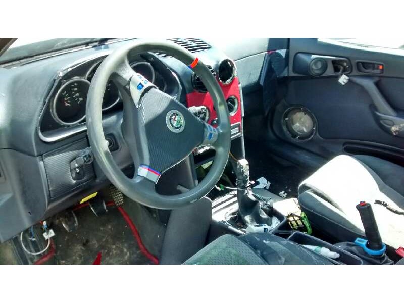 alfa romeo 146 del año 1999