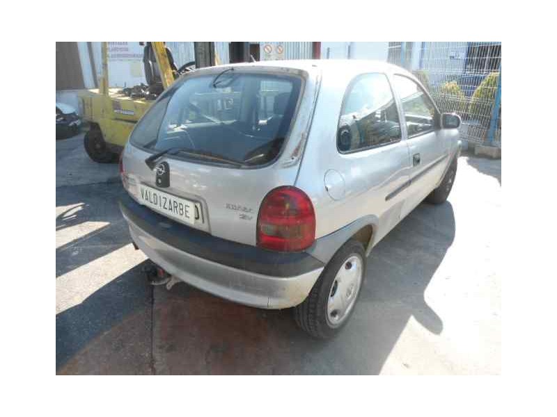opel corsa b del año 2000