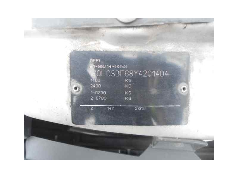 opel corsa b del año 2000