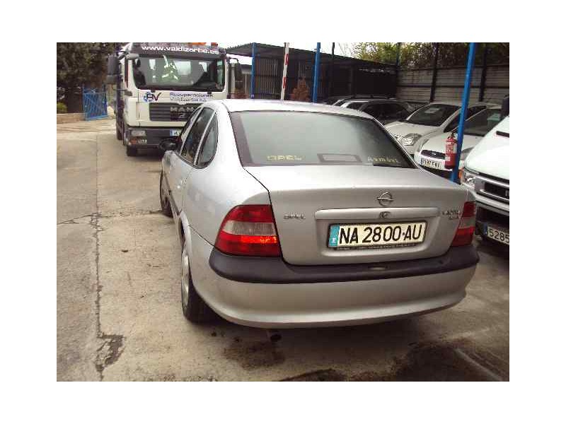 opel vectra b berlina del año 1997