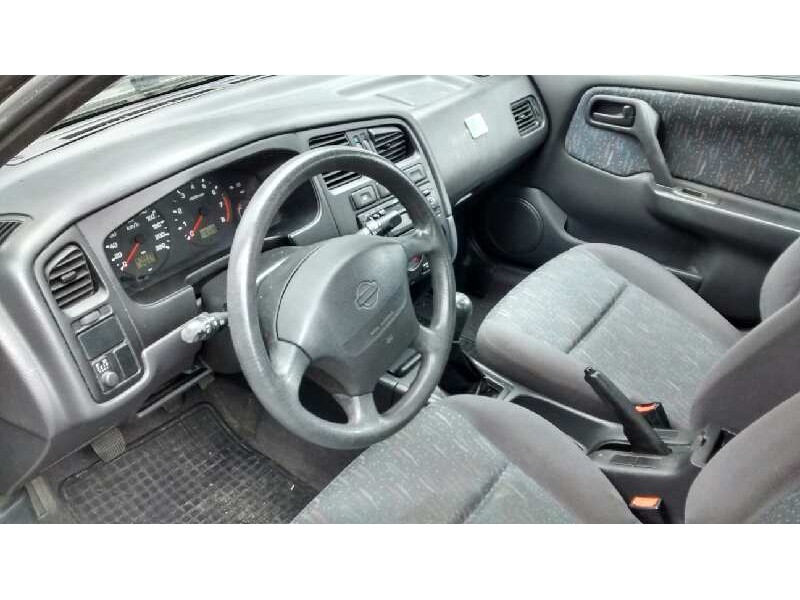 nissan primera berlina (p11) del año 1997