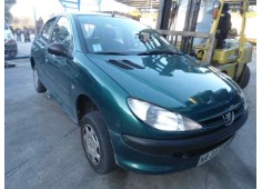 peugeot 206 berlina del año 2000