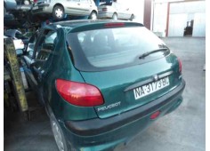 peugeot 206 berlina del año 2000 2