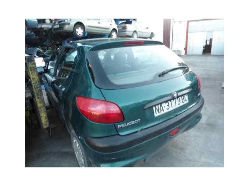 peugeot 206 berlina del año 2000