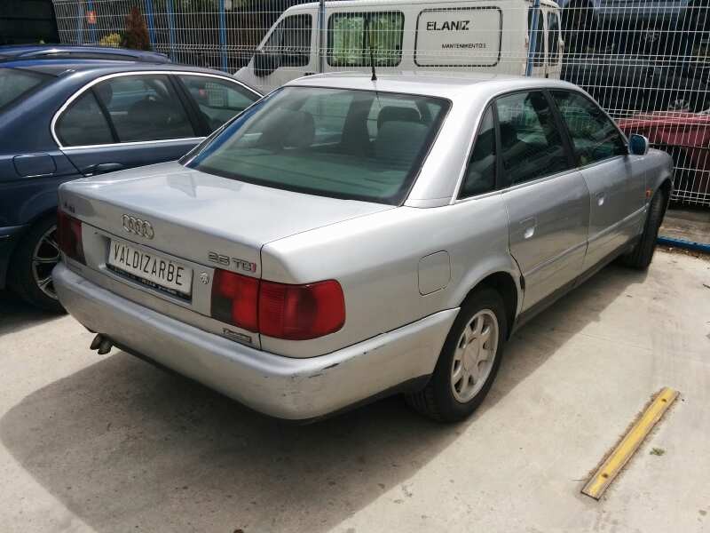audi a6 berlina (c4) del año 1996