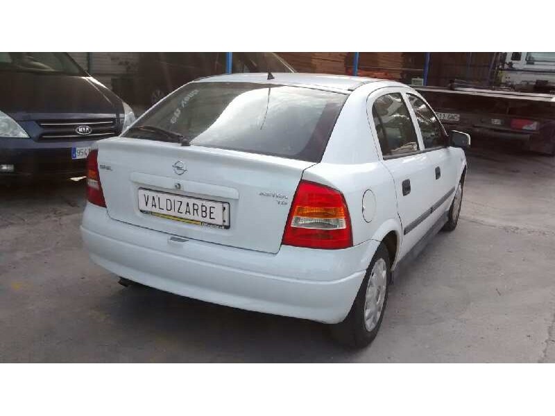 opel astra g berlina del año 1999