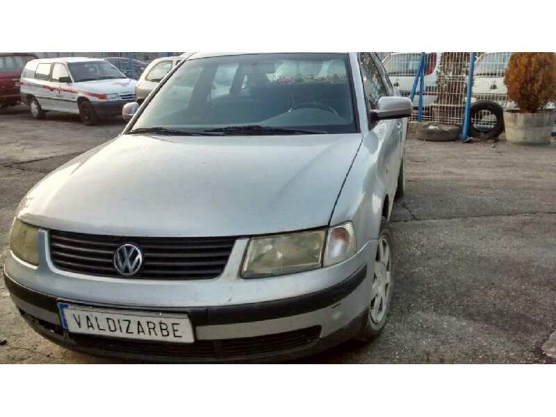 volkswagen passat berlina (3b2) del año 1999