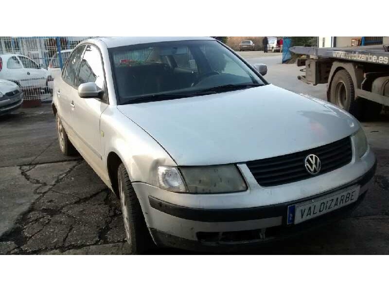 volkswagen passat berlina (3b2) del año 1999