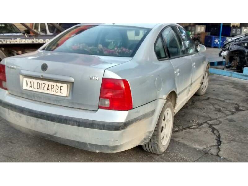 volkswagen passat berlina (3b2) del año 1999