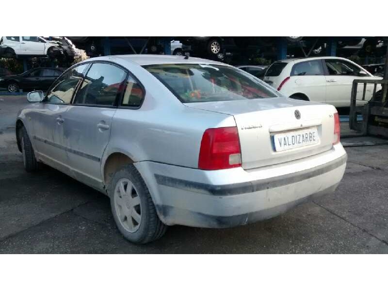 volkswagen passat berlina (3b2) del año 1999