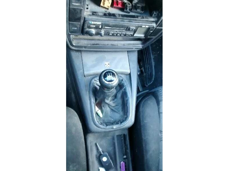 volkswagen passat berlina (3b2) del año 1999