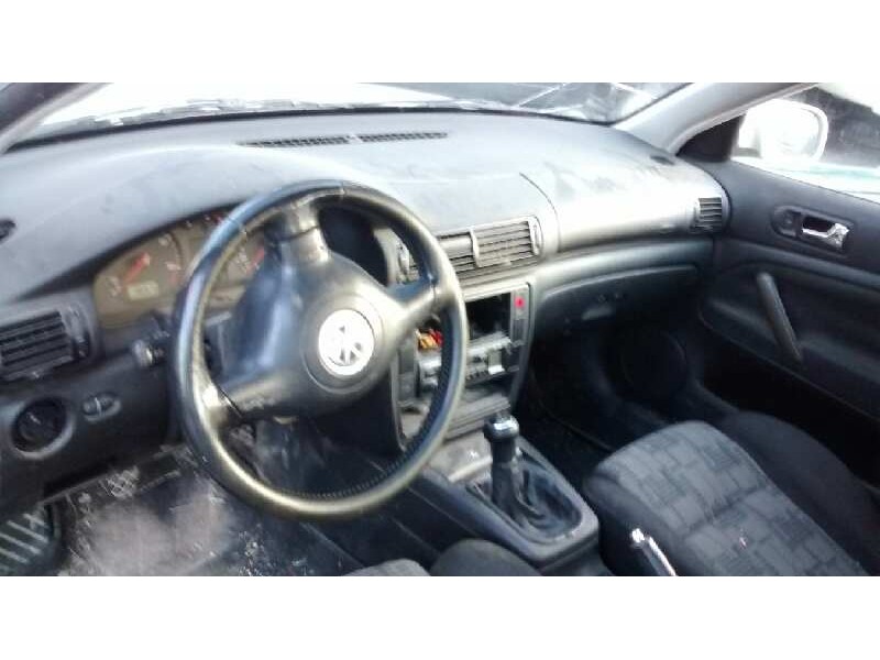 volkswagen passat berlina (3b2) del año 1999