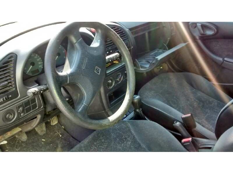 citroën xsara berlina del año 2000