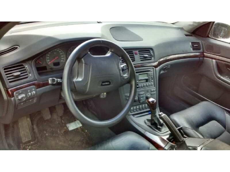 volvo s80 berlina del año 1999