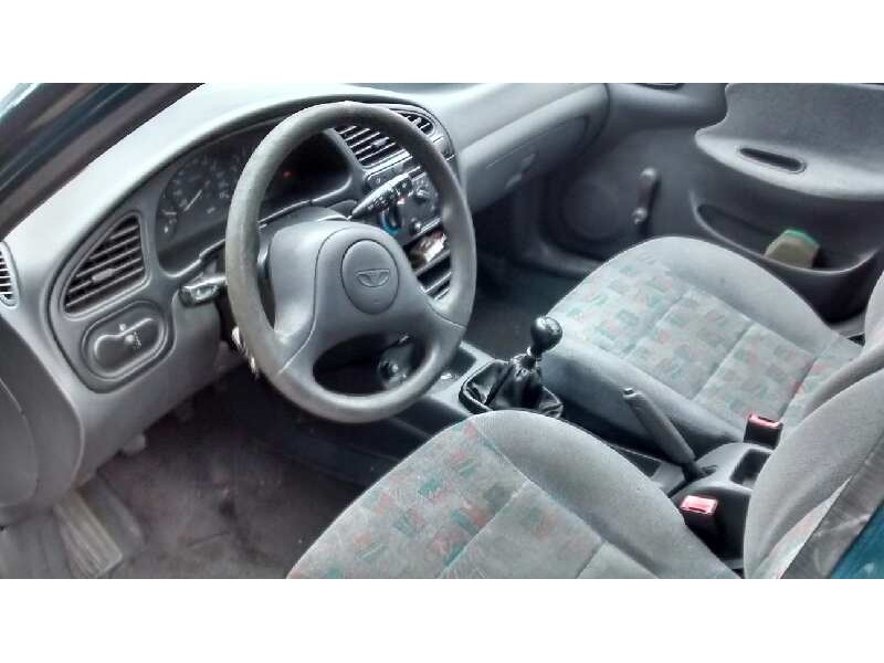 daewoo lanos del año 1999