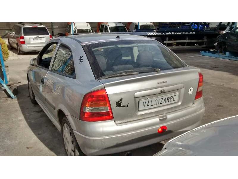 opel astra g berlina del año 1999