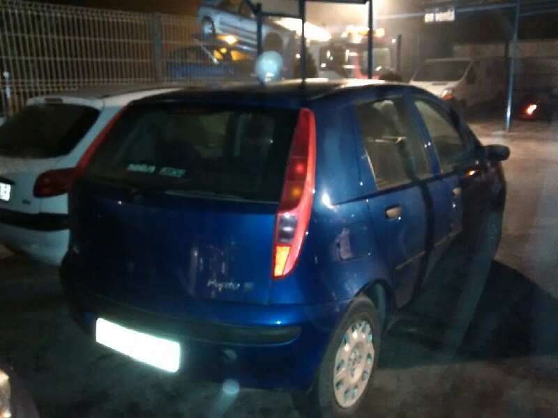 fiat punto berlina (188) del año 2000