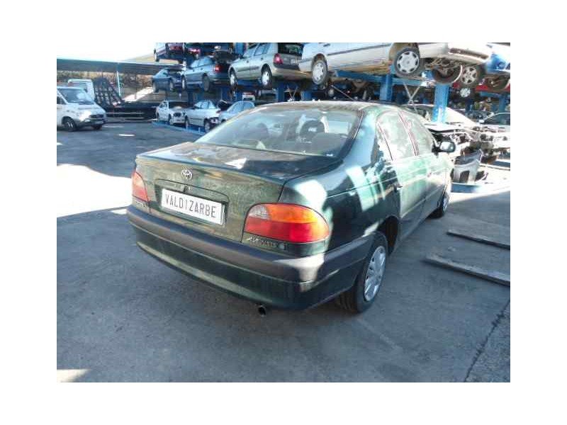 toyota avensis berlina (t 22) del año 1998