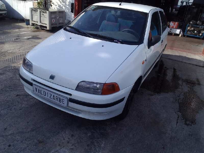 fiat punto berlina (176) del año 1999