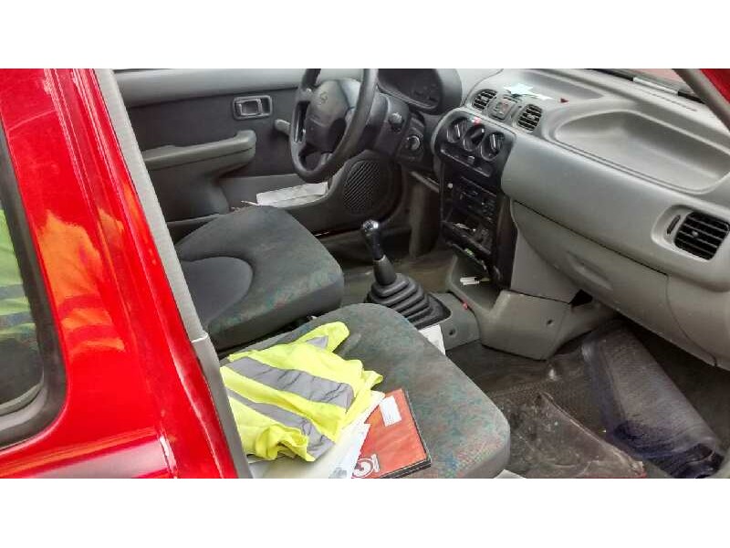 nissan micra (k11) del año 2000