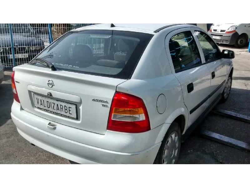 opel astra g berlina del año 1999