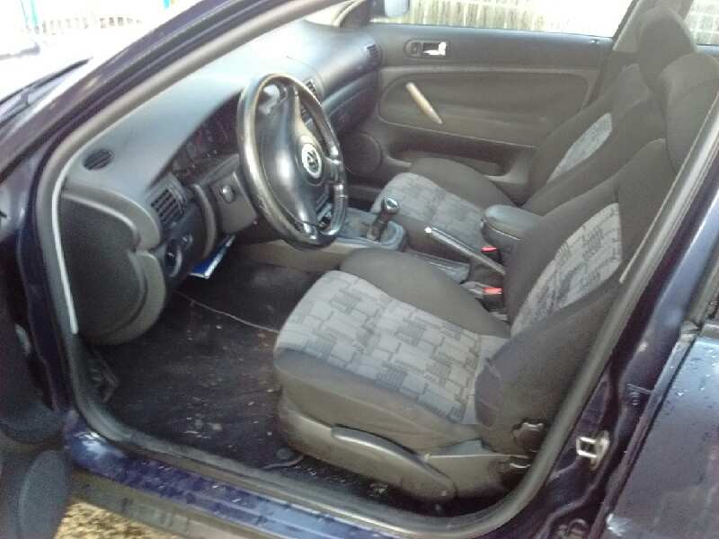 volkswagen passat berlina (3b2) del año 1999