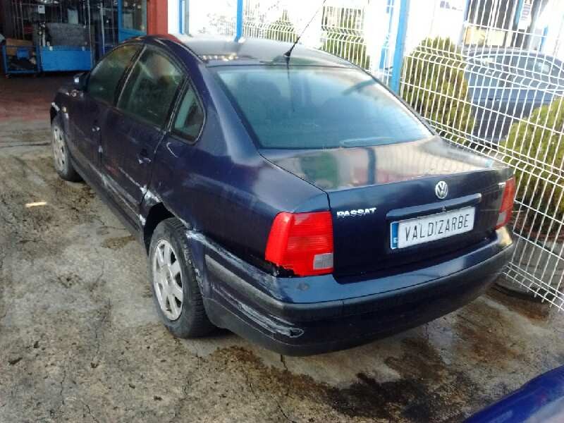 volkswagen passat berlina (3b2) del año 1999