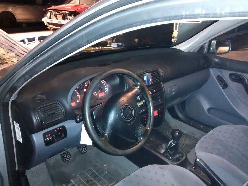 seat toledo (1m2) del año 2000