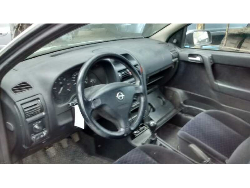 opel astra g berlina del año 1999
