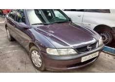 opel vectra b berlina del año 1996