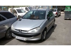 peugeot 206 berlina del año 2000