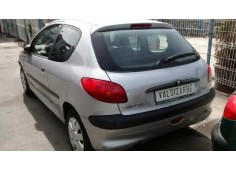 peugeot 206 berlina del año 2000 2