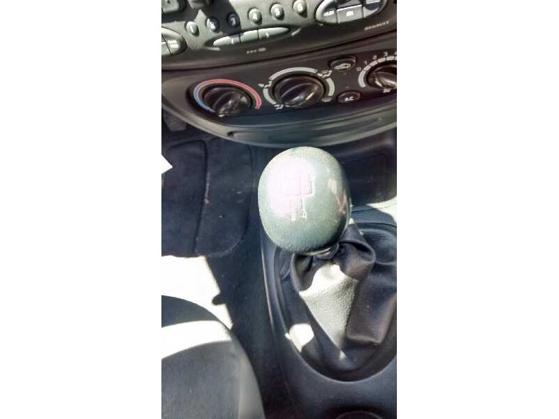 renault megane i berlina hatchback (ba0) del año 1997