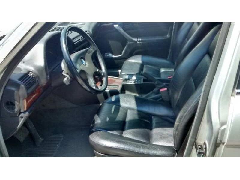 bmw serie 7 (e32) del año 1990