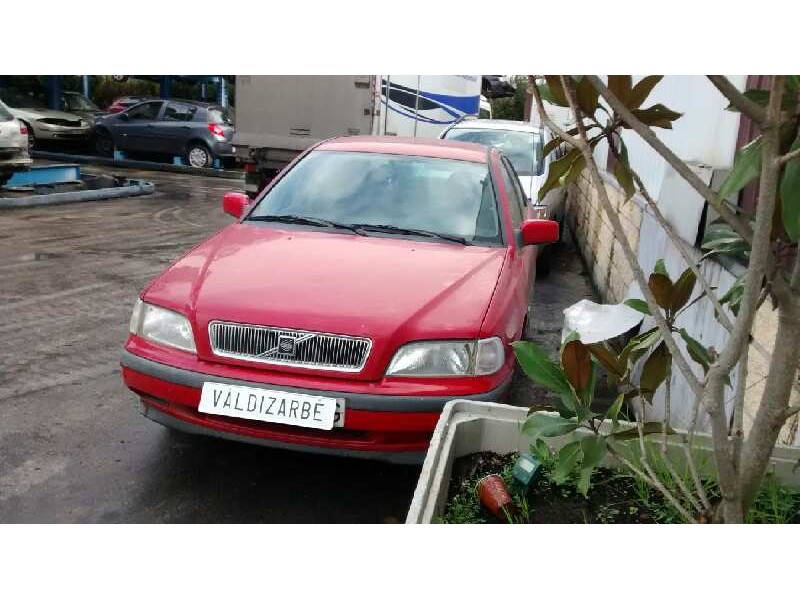 volvo s40 berlina del año 1998