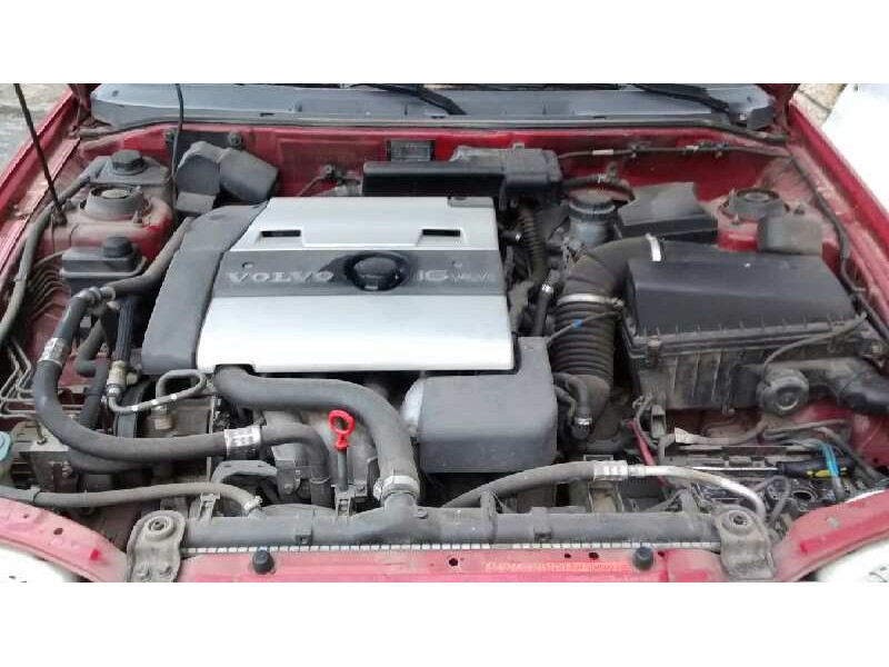 volvo s40 berlina del año 1998