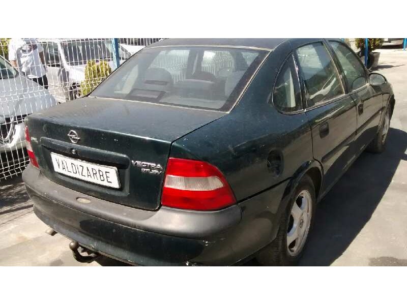opel vectra b berlina del año 1998