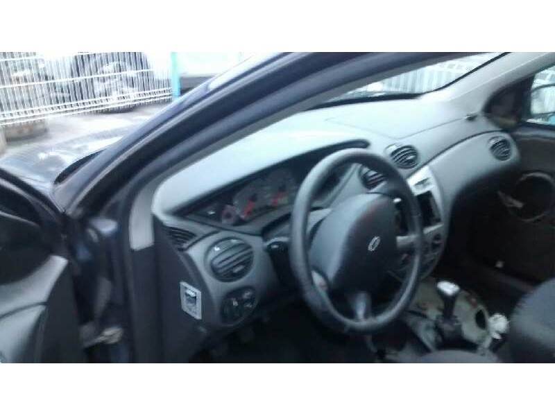 ford focus berlina (cak) del año 1999